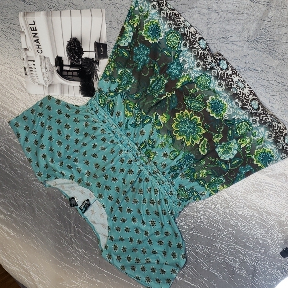 Weavers Turquoise Contrast Cut Blouse - Picture 2 of 5